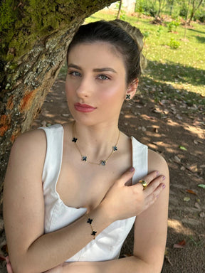 Conjunto Flor Ônix Black – Delicadeza e Elegância em Harmonia