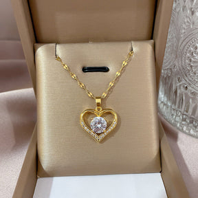 Colar Coração Dourado com Cristal Central